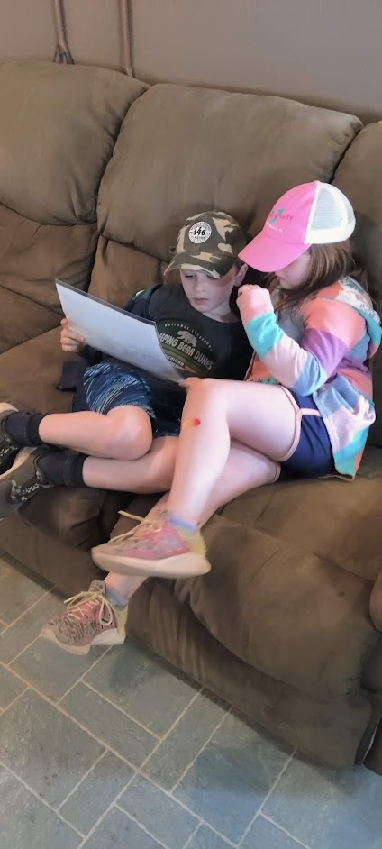 kids figuring out clues